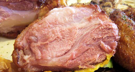主角豬腳登場，肉質看起來粉嫩嫩的